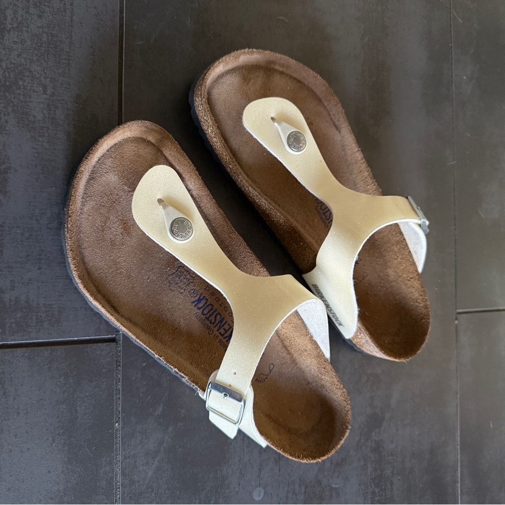 Birkenstock Women's Off-white Shimmery Thong Sandals, size 38